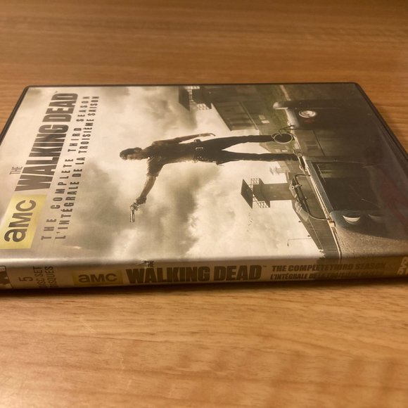 The Walking Dead Season 3 (DVD) - Picture 2 of 6